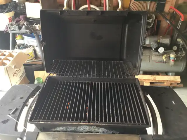 Broil-King 3 Burner Portable BBQ - Photo 5