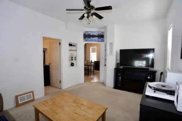 2full bathroom, 2bedrooms, whole house for rent in St.James area