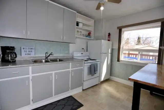 2full bathroom, 2bedrooms, whole house for rent in St.James area - Photo 2