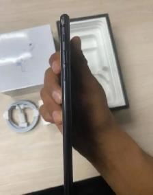 iPhone XS 256GB Unlocked - Mint Condition! - Photo 2