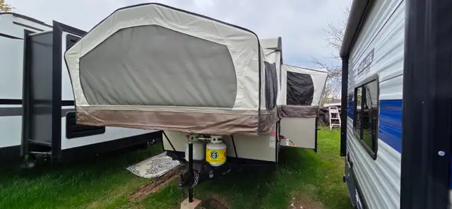 2015 ROCWOOD HW 2716G POWER POP UP-WET BATH-SLEEPS 9-2826LB-DRY - Photo 10