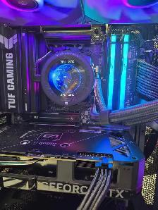 PC GAMING AMD RYZEN 7 9800X3D RTX 4070 12GB 64GB DDR5 NVMe 2TB - Photo 7