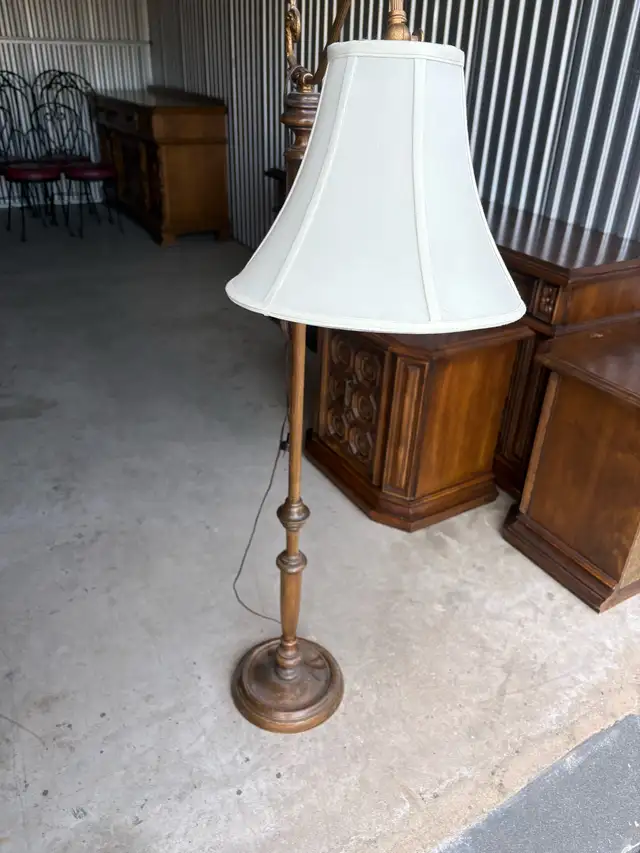 Free delivery used Vintage Wooden Floor Lamp with Cream Shade - Photo 5