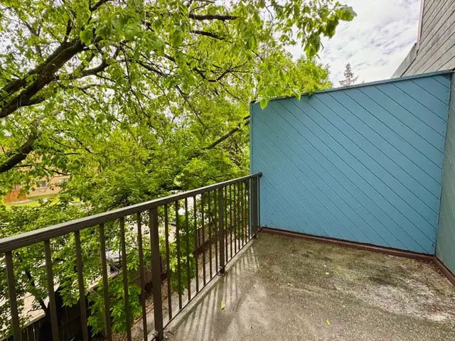 2-Bedroom Apartment Suite in St Vital Available June 1st - Photo 5