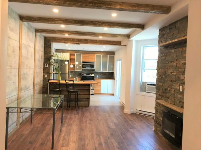 Luxury 4 1/2 Unit (2 Bed) for Rent in Montreal - Photo 2