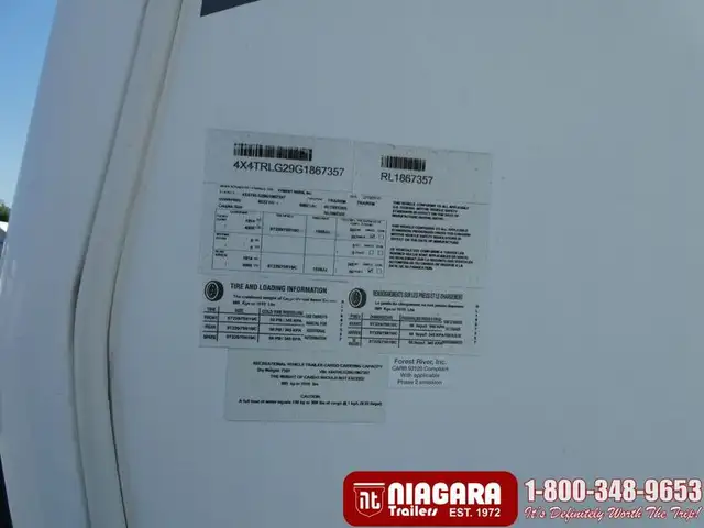 2016 FOREST RIVER ROCKWOOD SIGNATURE 83122SS Travel Trailer - Photo 5