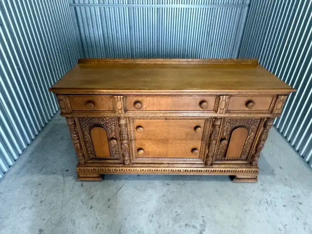 Free delivery antique Vintage Oak Sideboard Dresser - Photo 3