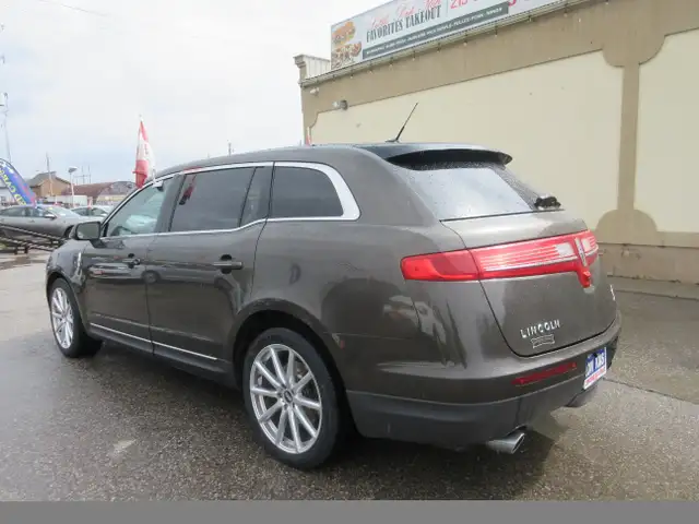 2011 Lincoln MKT MKT - Photo 7