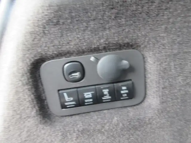 2011 Lincoln MKT MKT - Photo 16