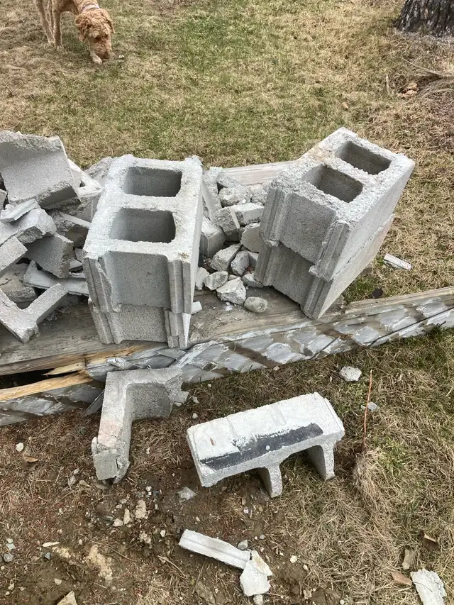used concrete blocks - Photo 4