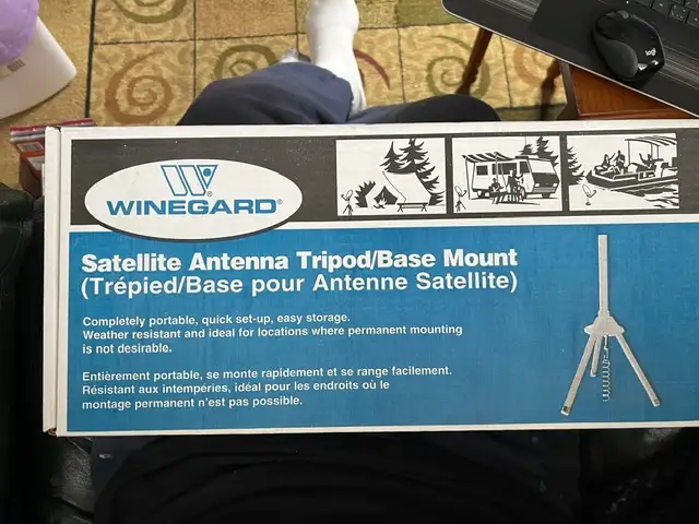 Winegard TS-2000 Satellite Antenna Tripod/Base NIB