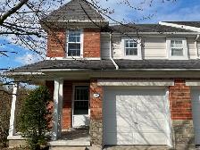 Bright End-Unit Townhouse near Gordon & Kortright – 3 Rooms