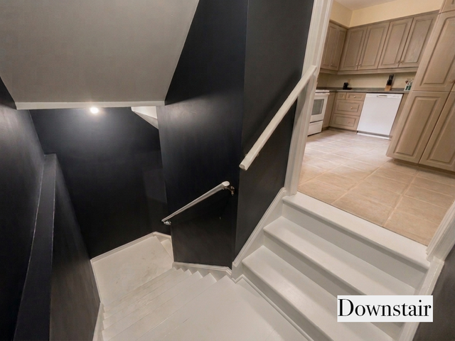 Bright End-Unit Townhouse near Gordon & Kortright – 3 Rooms - Photo 12