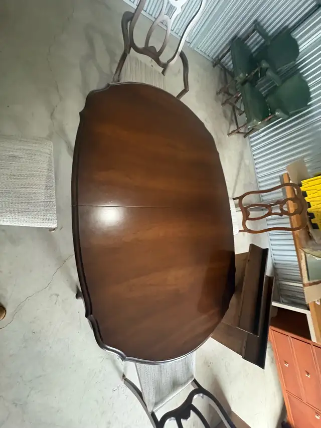 Free delivery used Wooden Dining Table with 4 chairs - Photo 4