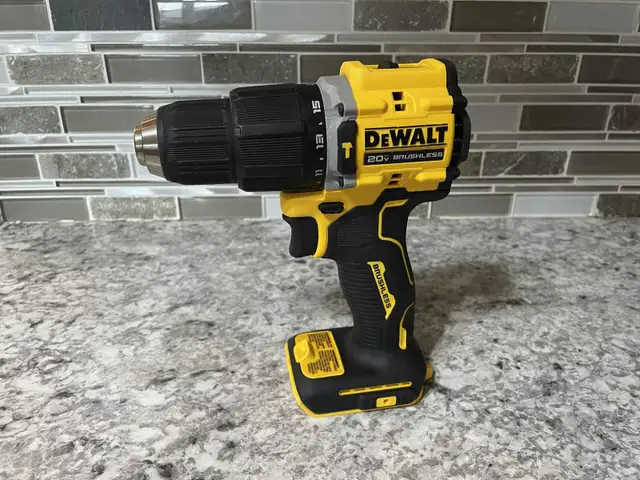 New Dewalt Atomic 20V Max 1/2' Hammer Drill