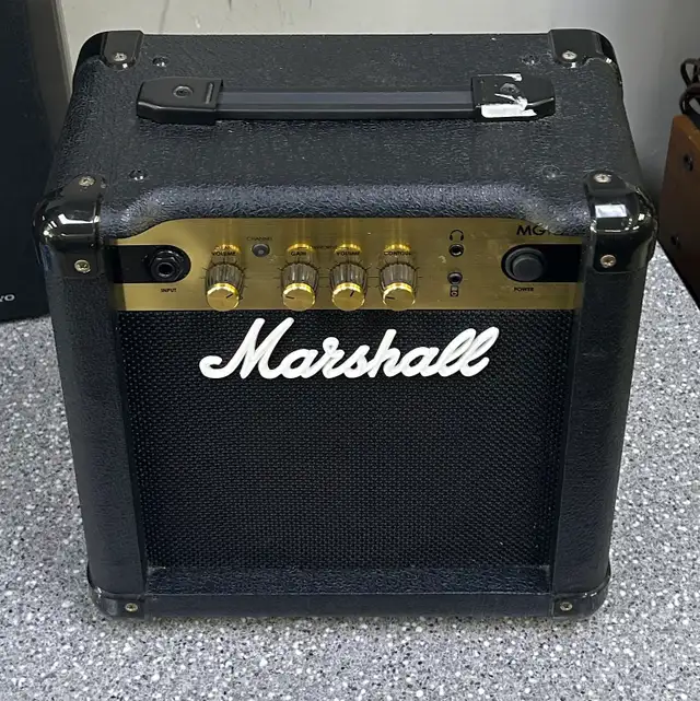 Marshall MG10 Guitar Amp - Photo 2