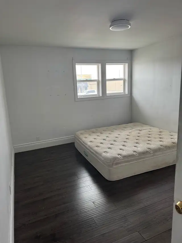 Room Available Near Sheridan