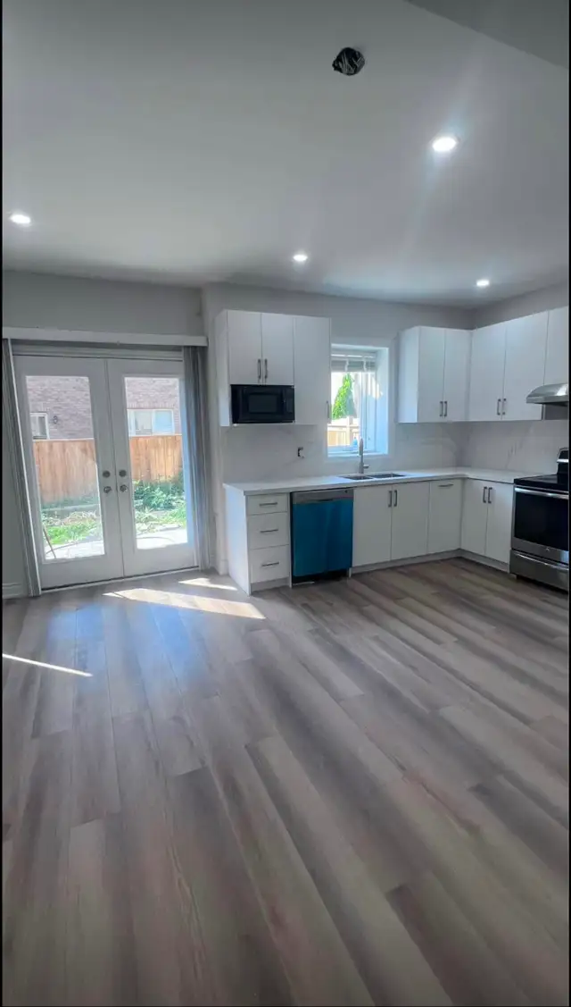 Beautiful Basement Apartment For Rent at Green Lane/Leslie - Photo 3