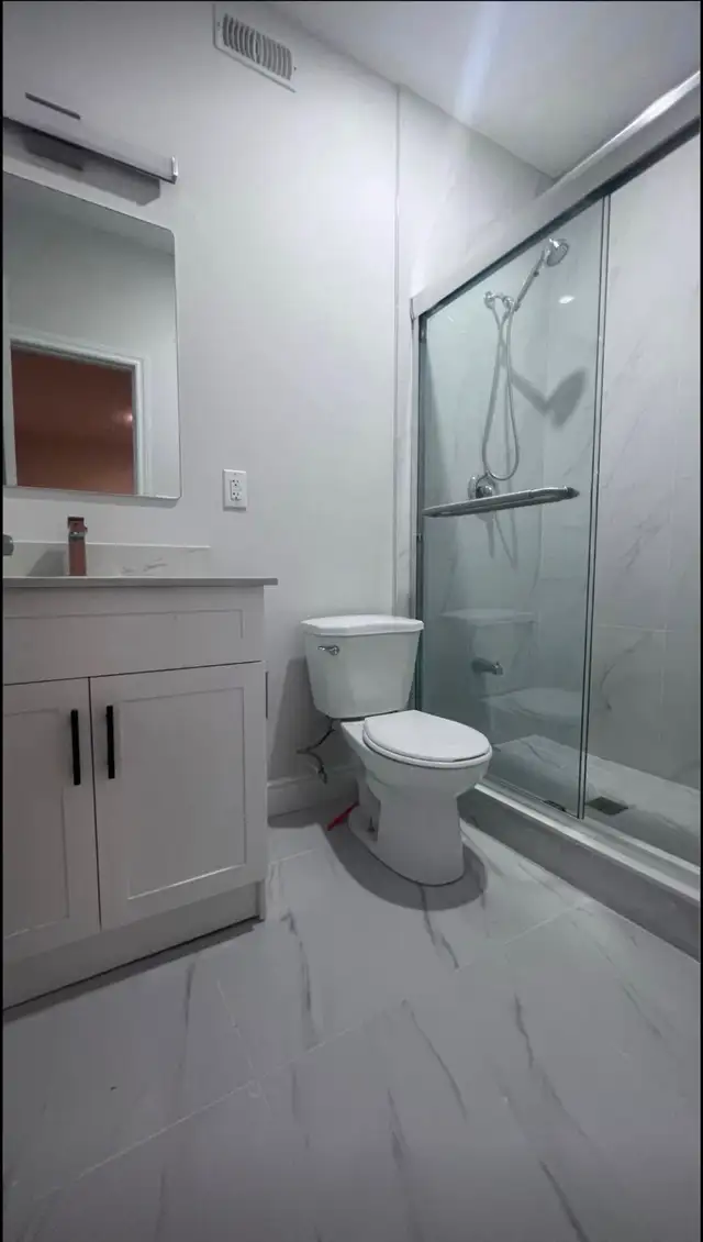 Beautiful Basement Apartment For Rent at Green Lane/Leslie - Photo 9
