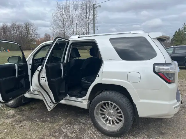 Toyota 4 runner - Photo 2