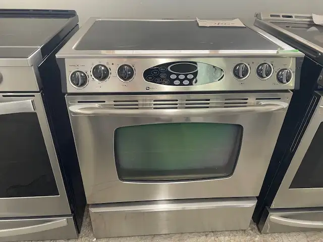 Cuisinière encastrable stainless vitrocéramique Maytag