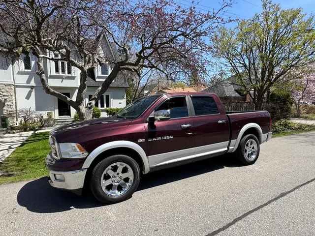 2012 Dodge Ram Laramie 5.7 hemi 4x4 full load 8500$ - Photo 2