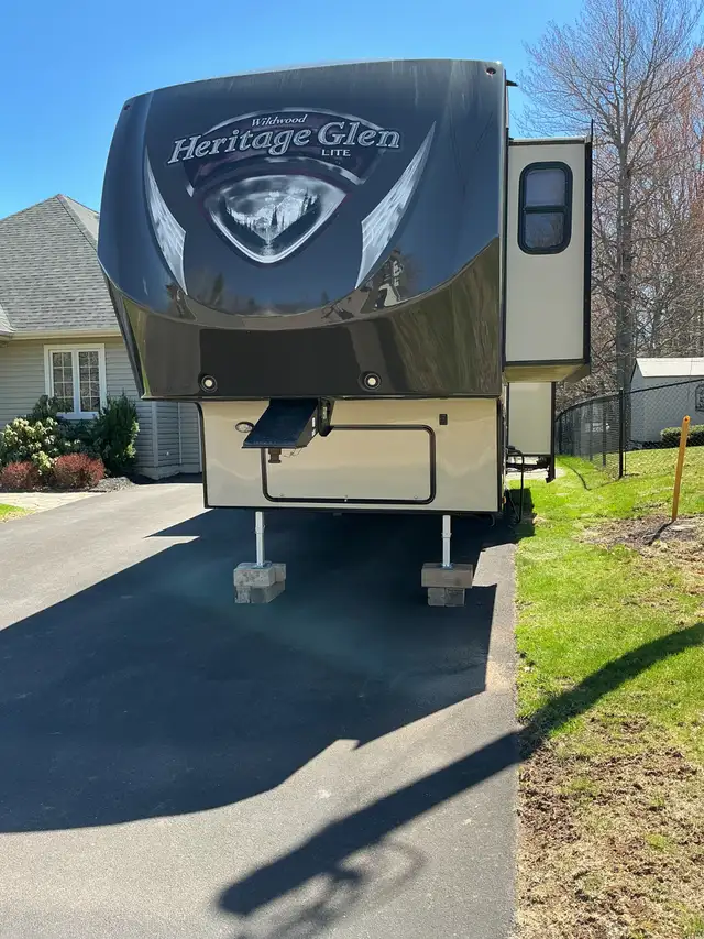 Forest River Heritage Glen 336 RLT - Photo 2