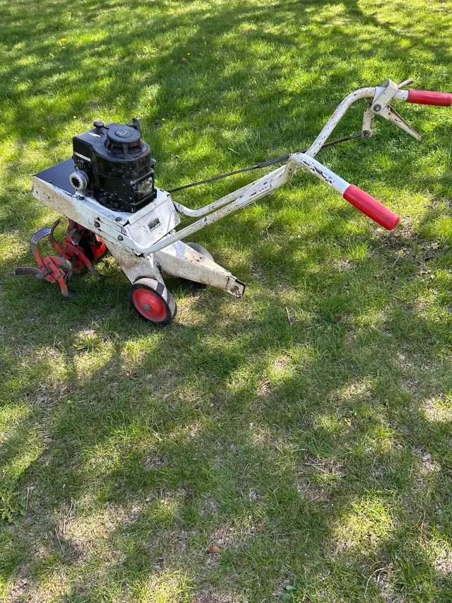 Moto Mower 22 "  Rototiller 4hp Brigg & Stratton