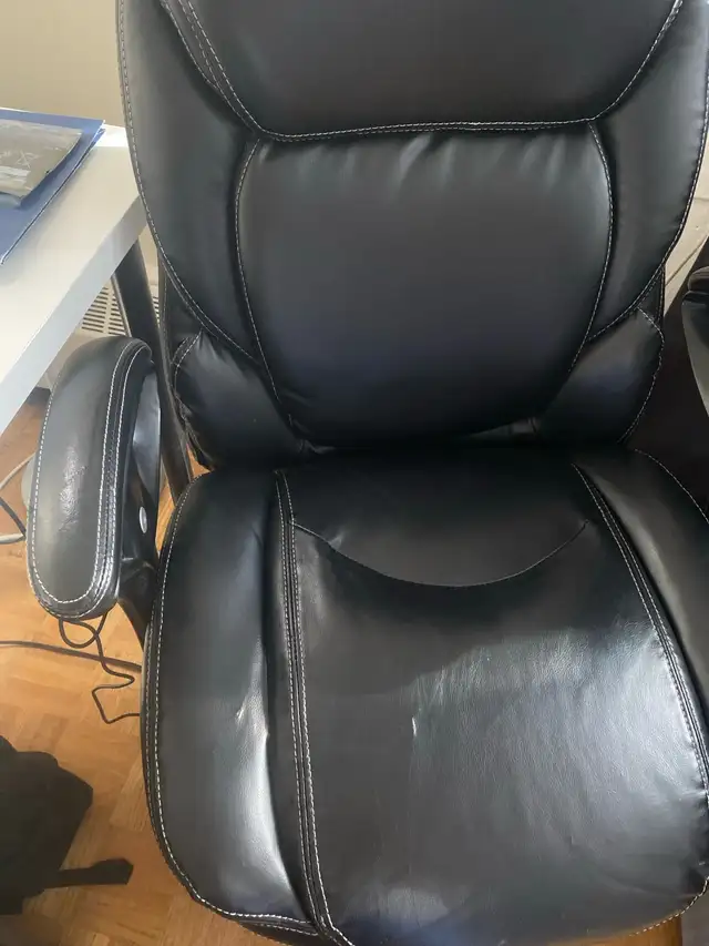 office chair - Photo 2