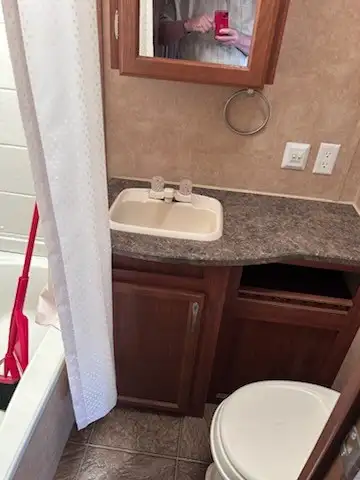 ️ FOR SALE – 2011 Jayco Jay Flight 25 RKS Travel Trailer - Photo 3