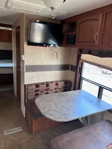 ️ FOR SALE – 2011 Jayco Jay Flight 25 RKS Travel Trailer - Photo 8