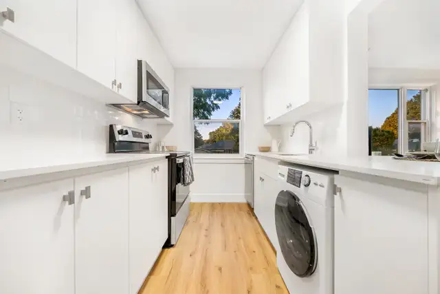 Newly Renovated 1-Bedroom Suites at 232 Elm Street - Photo 3
