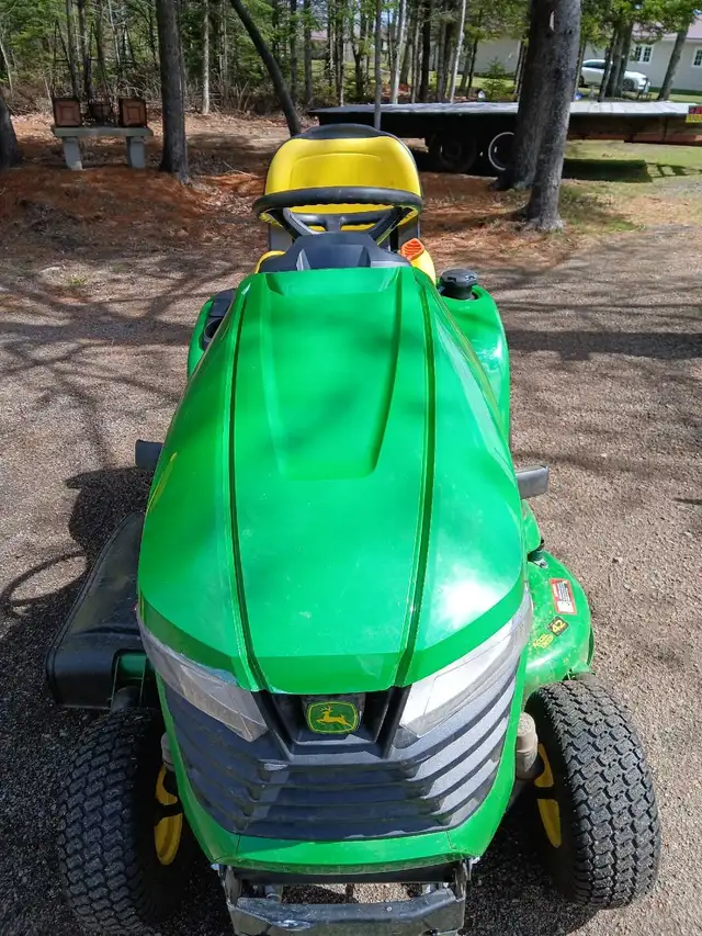 2023 JOHN DEERE X330 LIKE NEW - Photo 3