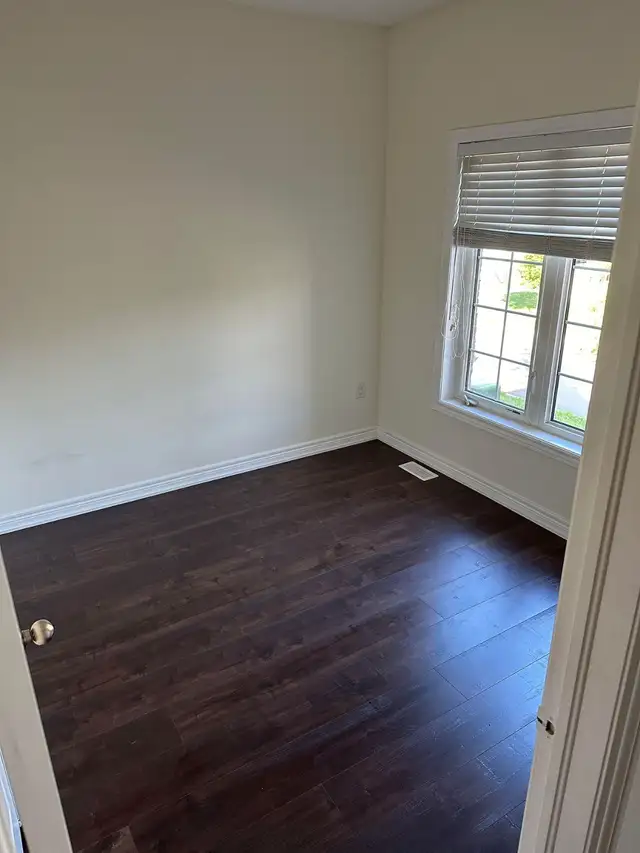 Excellent 4 Bedroom Nice & Clean Home For Rent - Photo 7