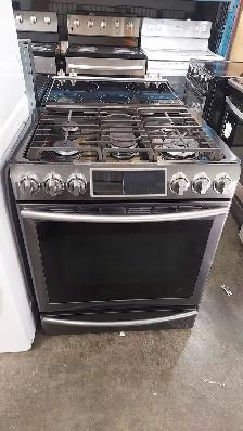 Stove 30' Samsung Gas Slide In Stainless Steel Used