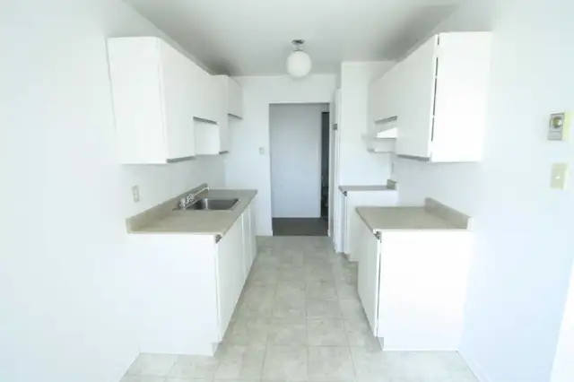 A Valleyfield- Grand,  beau et tanquille 4-1/2 Libre $1200