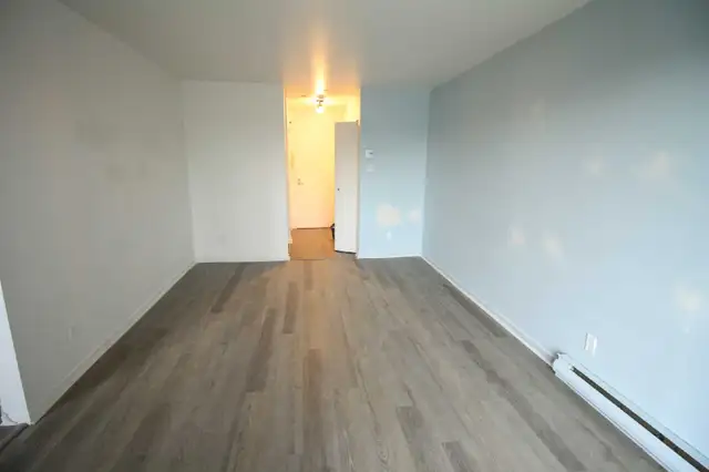 A Valleyfield- Grand,  beau et tanquille 4-1/2 Libre $1200 - Photo 3