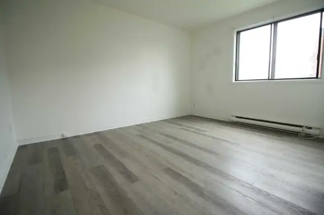 A Valleyfield- Grand,  beau et tanquille 4-1/2 Libre $1200 - Photo 7