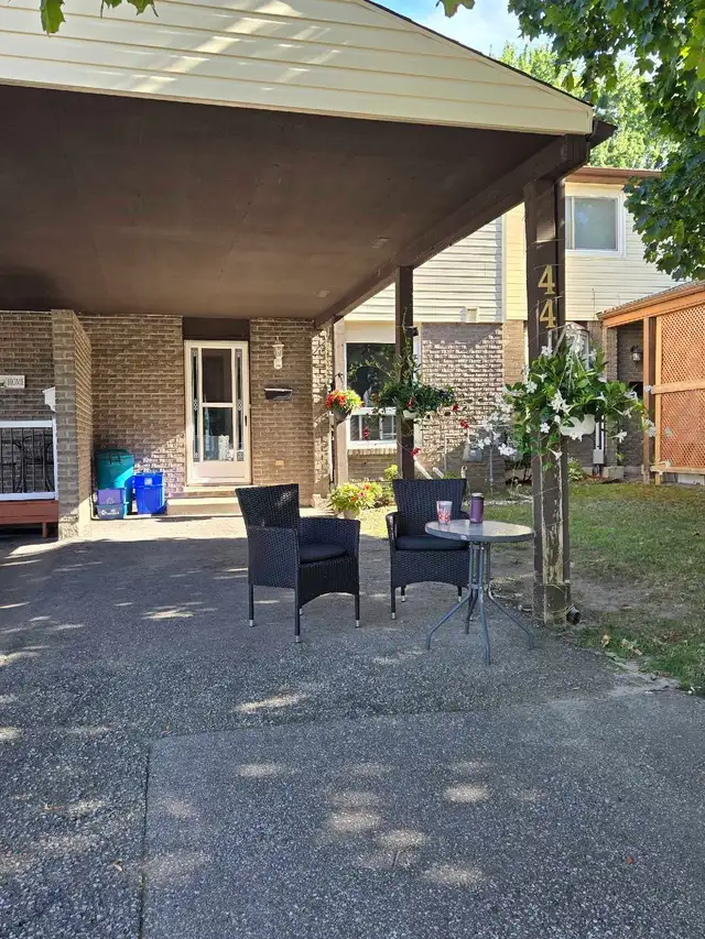 room for rent - share house - Photo 2
