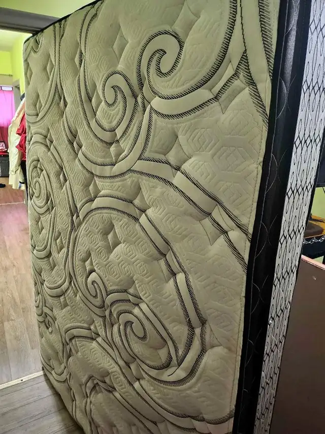 King Mattress Premium Sleep Budget Friendly - Photo 2