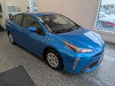 2019 Toyota Prius AWD,