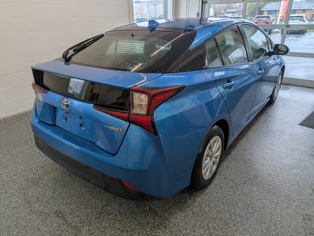 2019 Toyota Prius AWD, - Photo 3