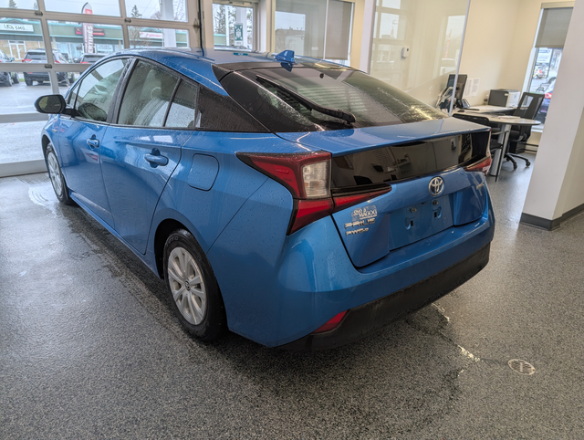 2019 Toyota Prius AWD, - Photo 4