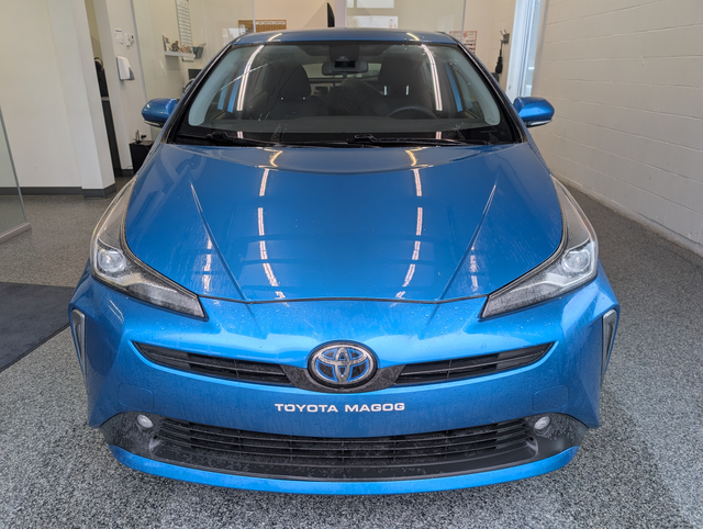 2019 Toyota Prius AWD, - Photo 5
