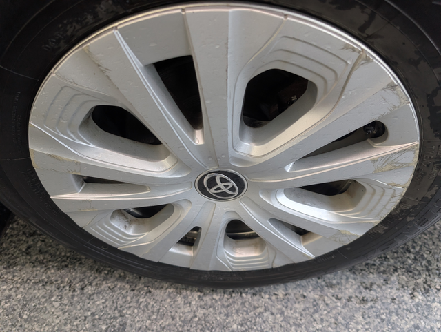 2019 Toyota Prius AWD, - Photo 19