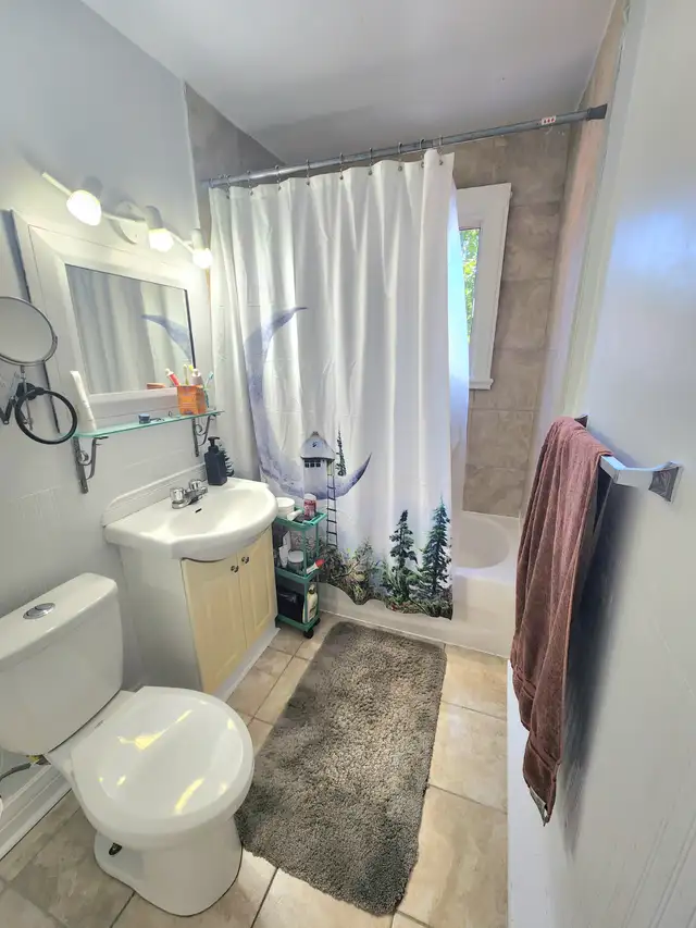 4 1/2 Duplex 2e étage électroménagers - Photo 8
