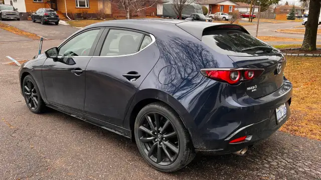 2025 Mazda3 GT Turbo AWD — Lease Takeover | Thunder Bay, ON - Photo 2