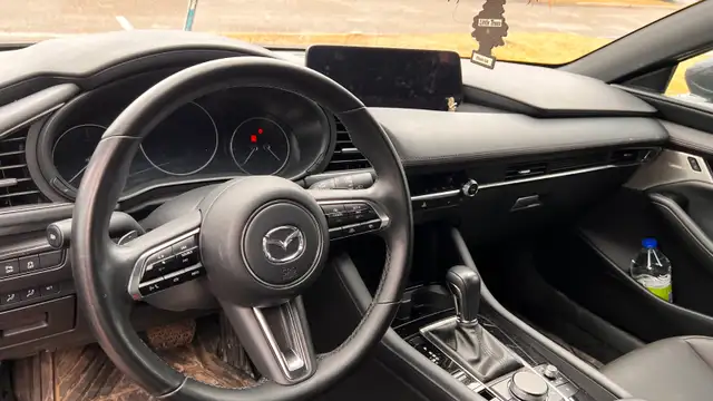 2025 Mazda3 GT Turbo AWD — Lease Takeover | Thunder Bay, ON - Photo 3