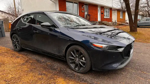 2025 Mazda3 GT Turbo AWD — Lease Takeover | Thunder Bay, ON - Photo 4