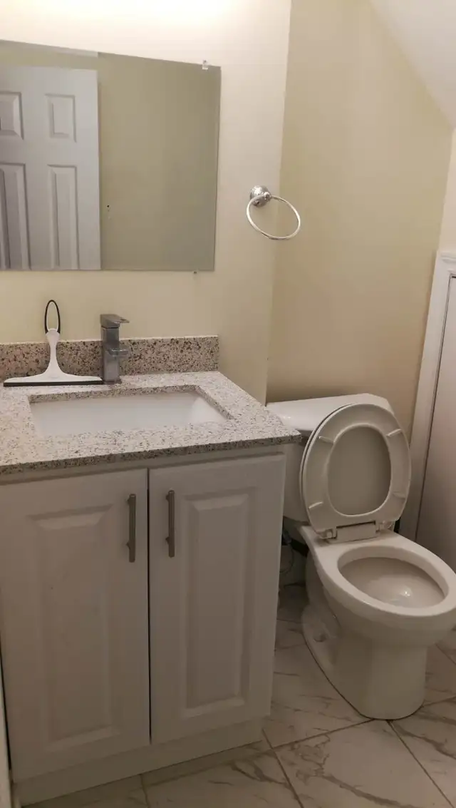 @ North York, Sheppard Leslie, Room Rent-2Min Walk to TTC Subway - Photo 6